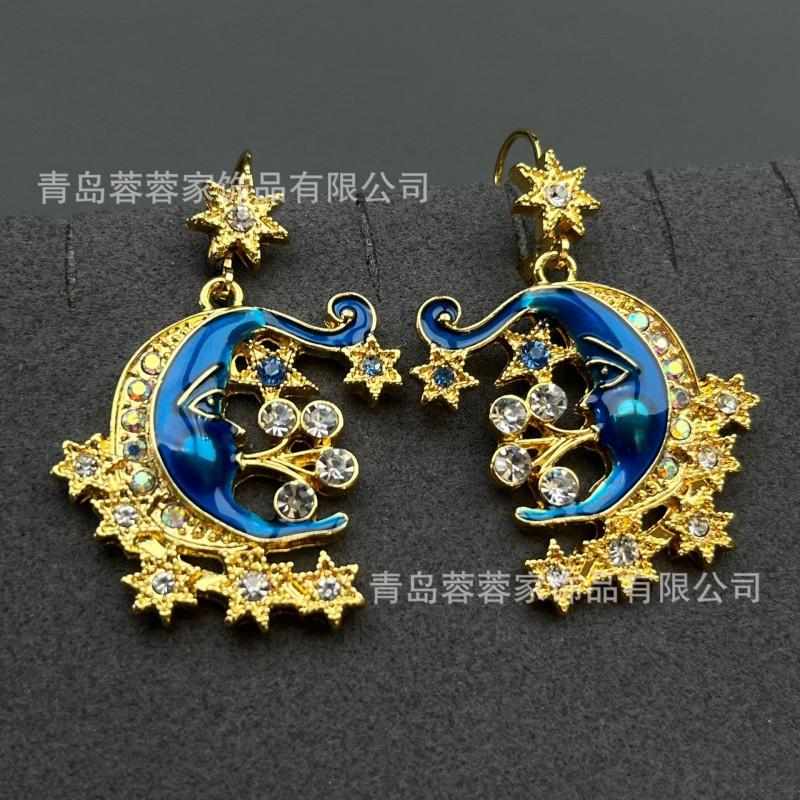 Vintage European Middle Ages Sun Moon Necklace Pendant Alloy Chain Retro Jewelry Women