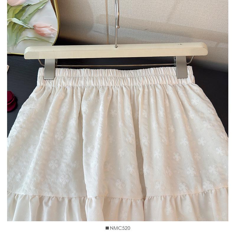 Romantic French Embroidered Floral Pleated A-line Skirt - Spring 2026