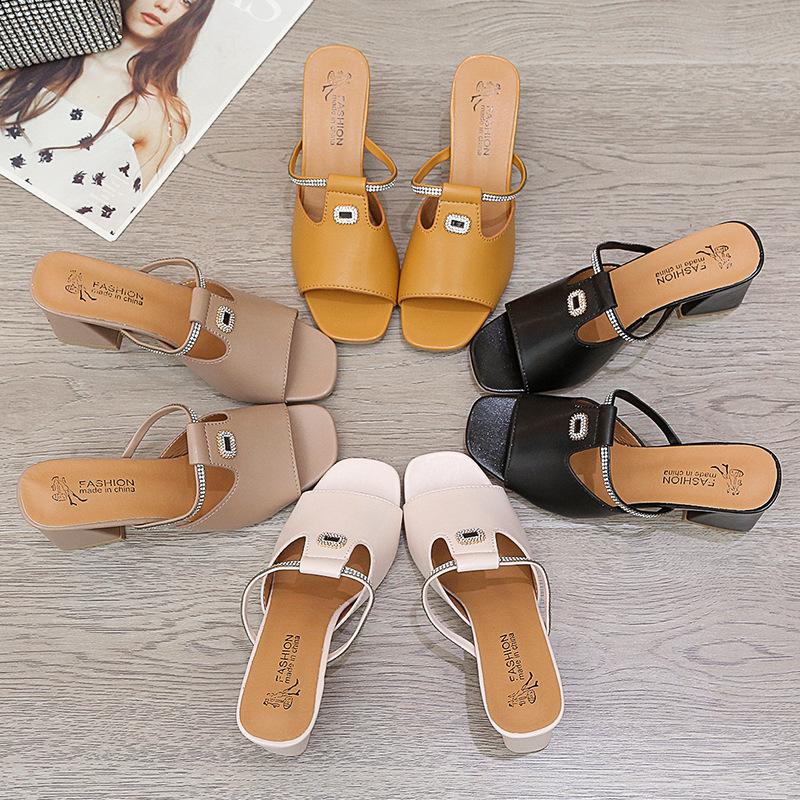 2024 Sommer Mode High Heel Sandalen für Damen Neues Design Lässig Atmungsaktiv Dicker Absatz Knopfverschluss Übergröße Schuhe