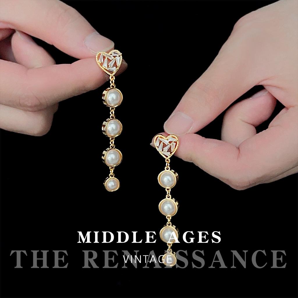 Heavy industry long fringed zircon love stud earrings French retro pearl earrings wind