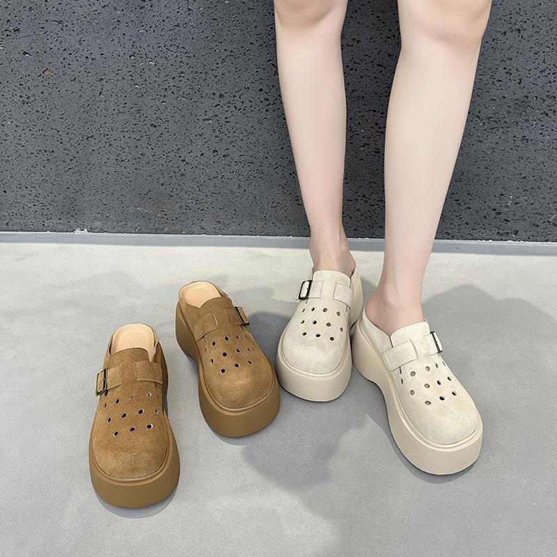 Versatile and Lightweight Clogs for Women New Thick-soled Shoes Worn with Flip-flops on The Outside