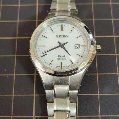 SEIKO Solar Titanium Watch Management [Working Condition] Ladies' V137-0BG0 (Watch K26U)