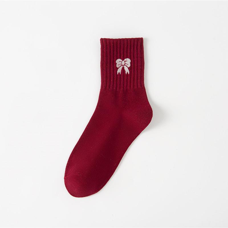 Chaussettes Ankola Tendance pour Femmes: Automne/Hiver Rouge Nœud Mi-Tube, Manchette Haute, Mode Rayée.