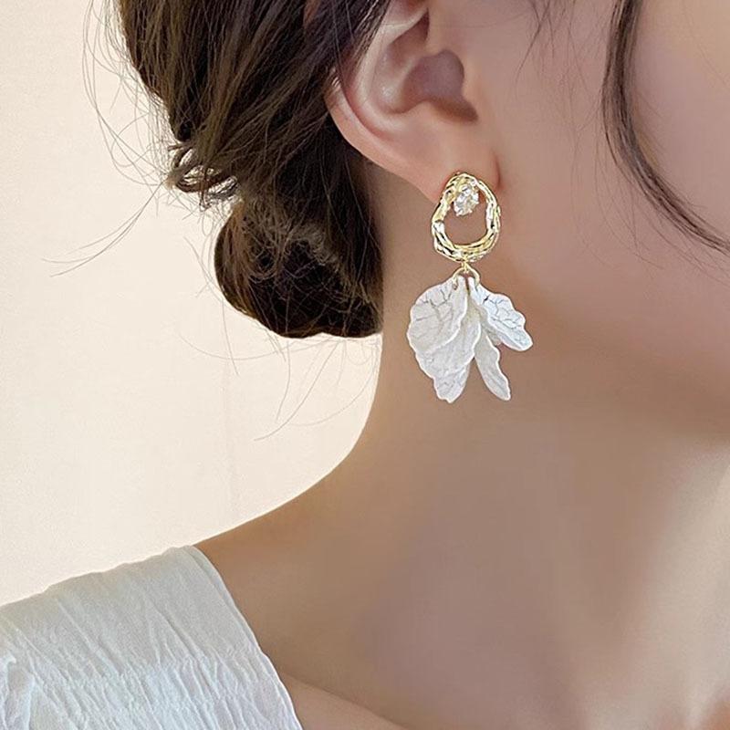 Irregular metal zircon acrylic petal stud earrings flower earrings temperament light luxury design light style decoration