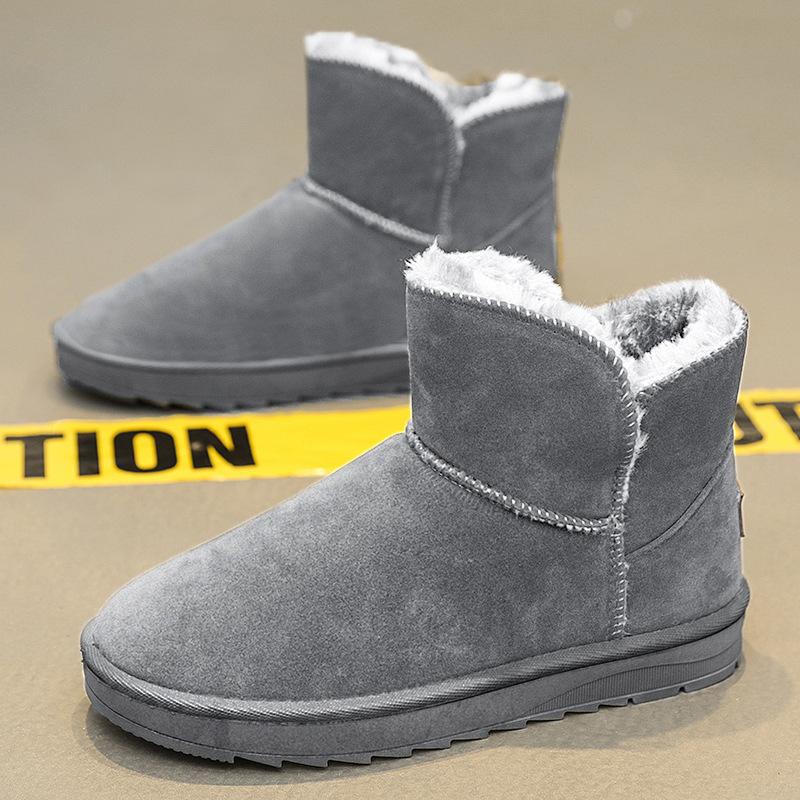 Winter Warm and Velvet Northeast Snow Boots Men's 2025 New Thickened Couple Shoes Bread Shoes Short Boots Non-slip Cotton Shoes