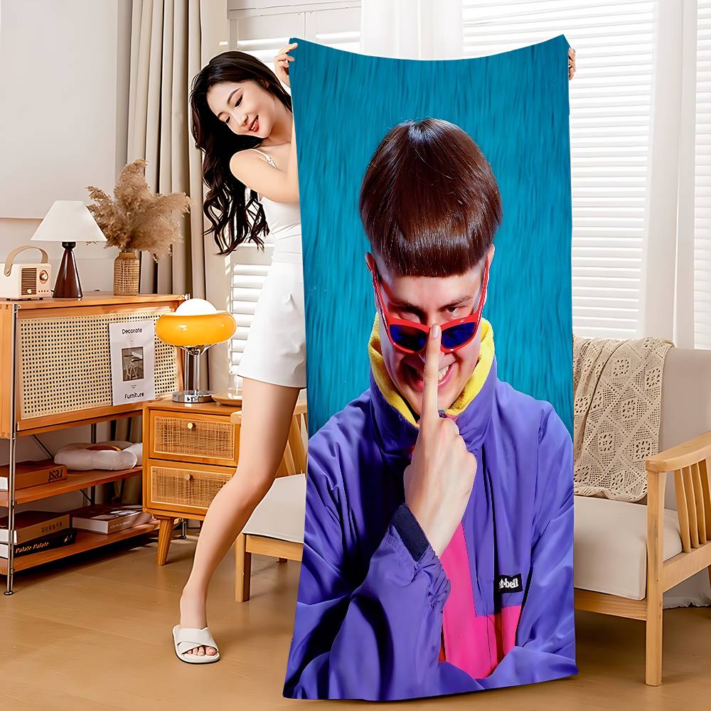 

Singer Oliver Tree Nickell Microfiber Printed Beach Towel Mountain Climbing Yoga Beach Swimming Running Absorbent Soft Towel W40*H60(CM)