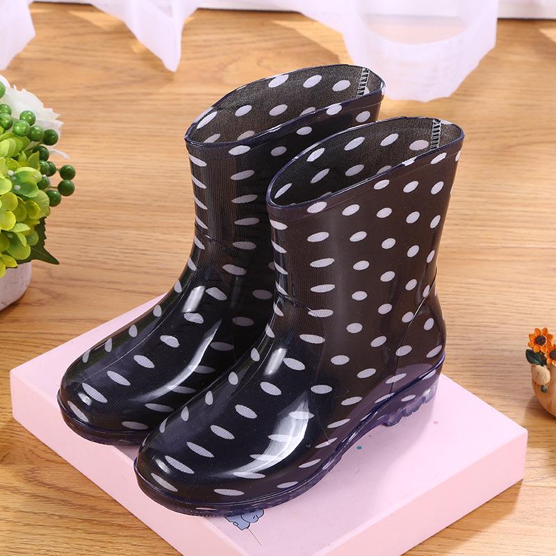 Women's Waterproof Jelly Rain Boots - Non-slip Fashionable Rubber Overshoes
