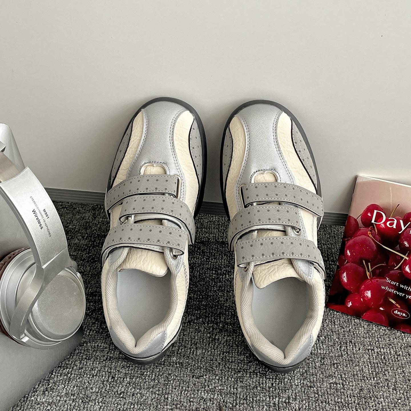 

Queen Fan White Retro Thick-soled Velcro German Training Shoes Women s 2025 New Autumn Versatile Forrest Gump Sneakers 40 серый