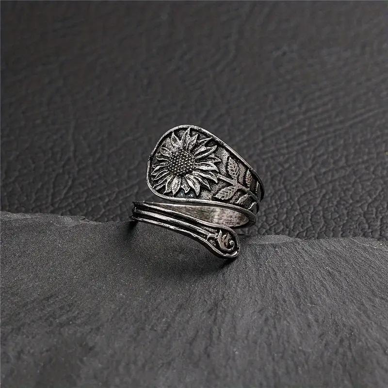 Retro Sunflower Pattern Open Adjustable Ring Temperament Men and Women Couple Ring Jewelry