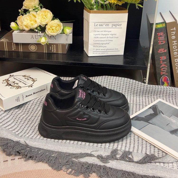 Popular high-end versatile platform white shoes women's autumn niche board shoes 2025 new casual sports bread shoes