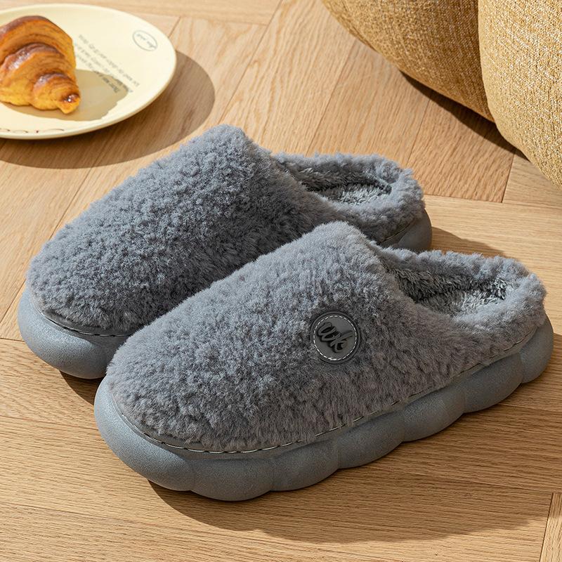 Mao Mao cotton slippers for home use in winter for couples, comfortable thick soles, non-slip and velvet to keep warm 2025 new cotton shoes