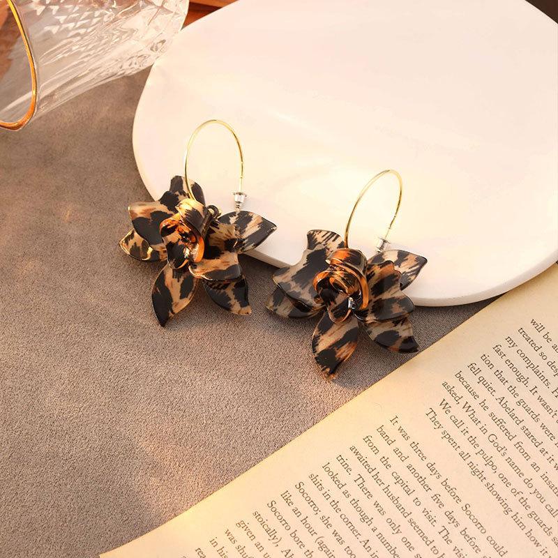 Fashion Coffee Maillard Earrings Women S Retro Hong Kong Style Personalized Earrings High-End Earrings