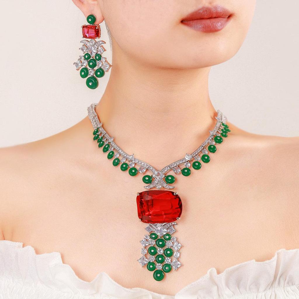 2024 Winter Light Luxury High-End Choker Necklace Set for Women