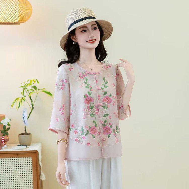 Elegant Retro Embroidered Plus-Size Women's Loose Shirt