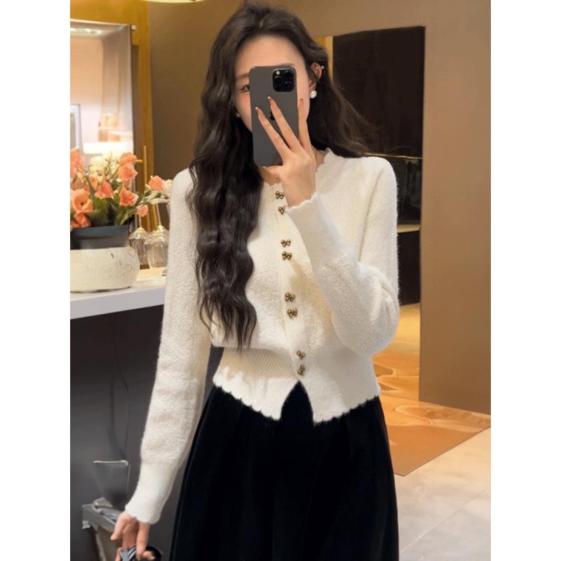Women's Xiaoxiang-Style Red Knitted Cardigan Jacket - 2024 Spring Collection