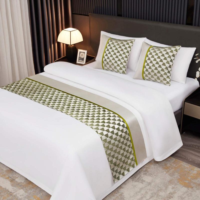 Light Luxury High-end Hotel Bed Flags Vintage Decorative Scarves Bedding Same Style Pillowcase European Style Wedding Room Home Decorat Bed Tail Towel