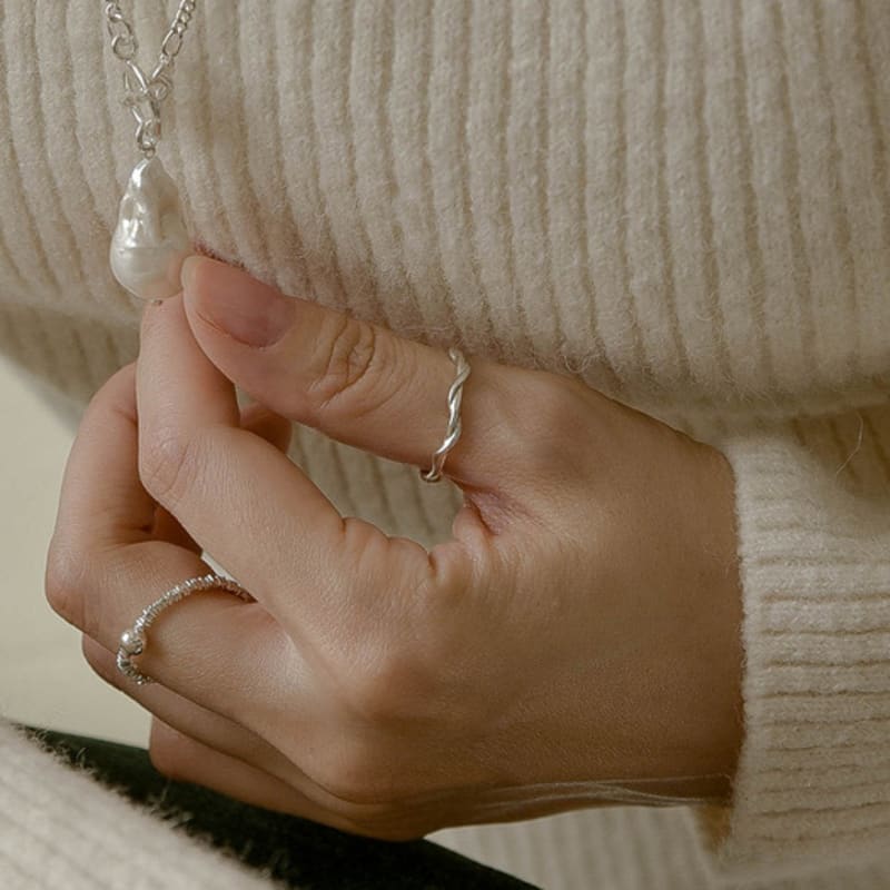 Retro Finger Thorn_SR21