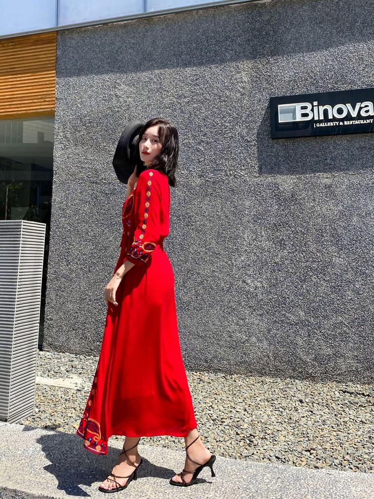 Ethnic Embroidered V-Neck Cotton Linen Dress, Fairy Style with Tie-Up and Swing, Perfect for Travel and Photos - Style 636