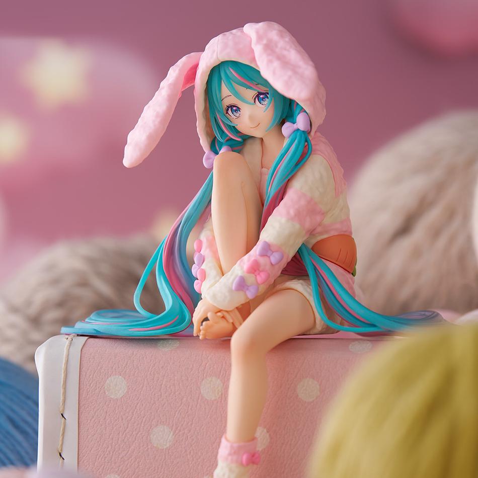 Anime figurka HATSUNE MIKU Akční figurky Roztomilé a okouzlující pyžamo s králičími oušky PVC Sběratelský model Hračky Zarážka na nudle Dárky k datu narození