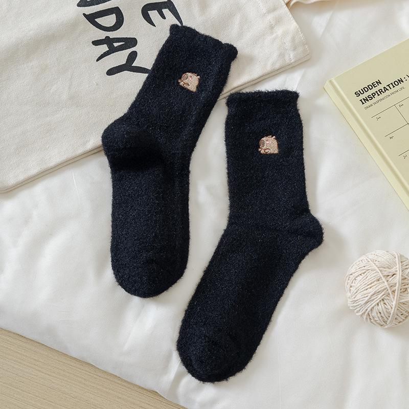 

Женские осенне-зимние носки-гольфы с добавлением бархата для тепла и милые домашние напольные носки для сна 1 pair чёрный