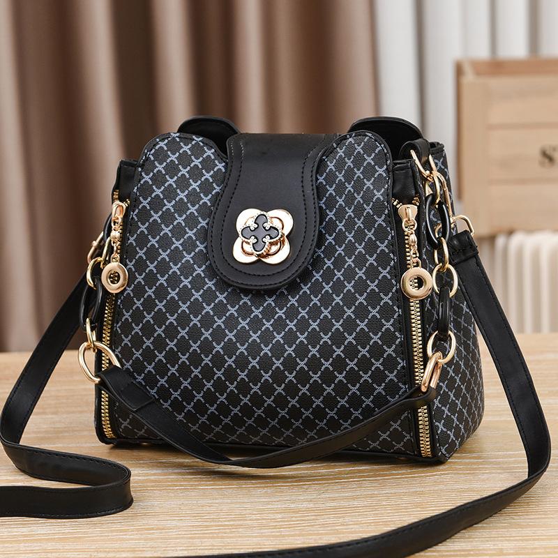 Large shoulder bag for women checkered flip print bucket bag crossbody bag luxury design trendy new