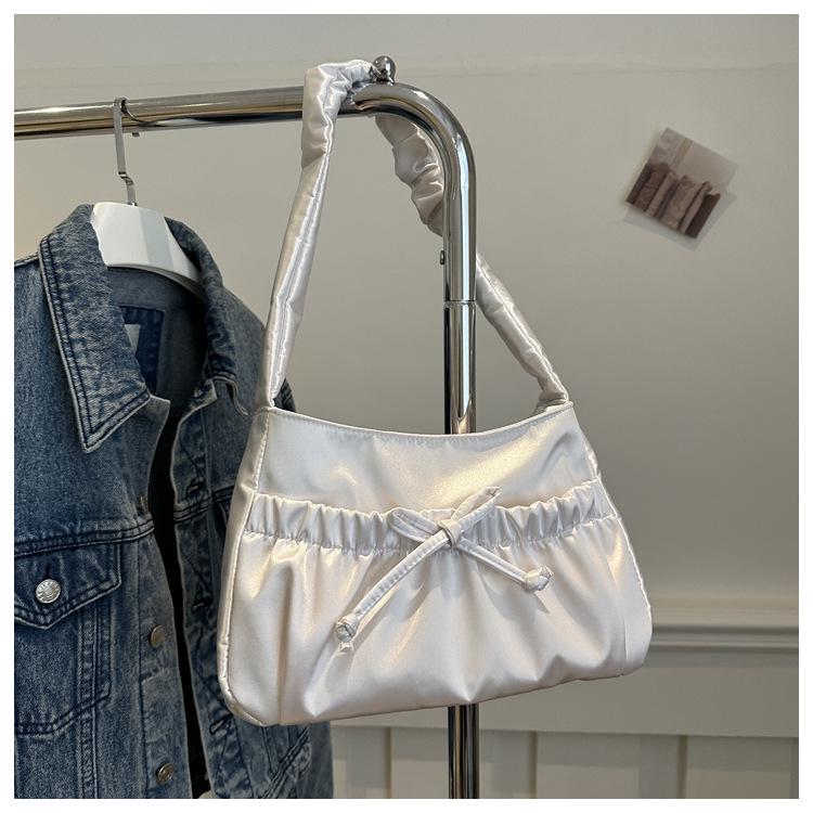 

Весна 2024 Высококлассные нишевые женские сумки: Сумка кроссбоди и на плечо подмышку белый