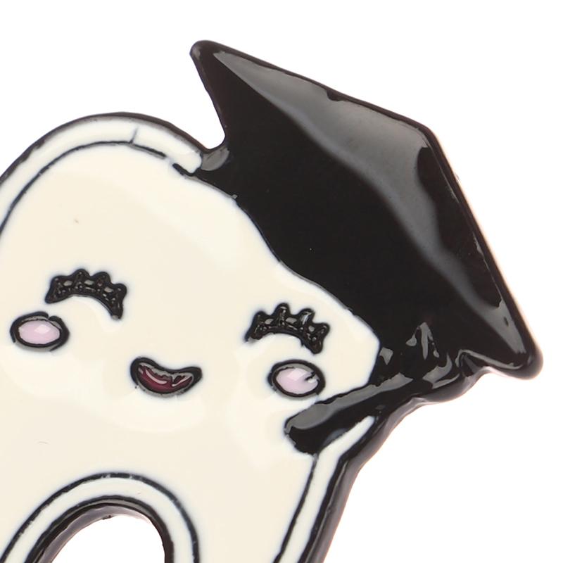1Pc  Tooth Shape Cute Medical Brooch Pin For Doctor Nurse Lapel Backpack Badge Pins Jewelry Gift Accessories