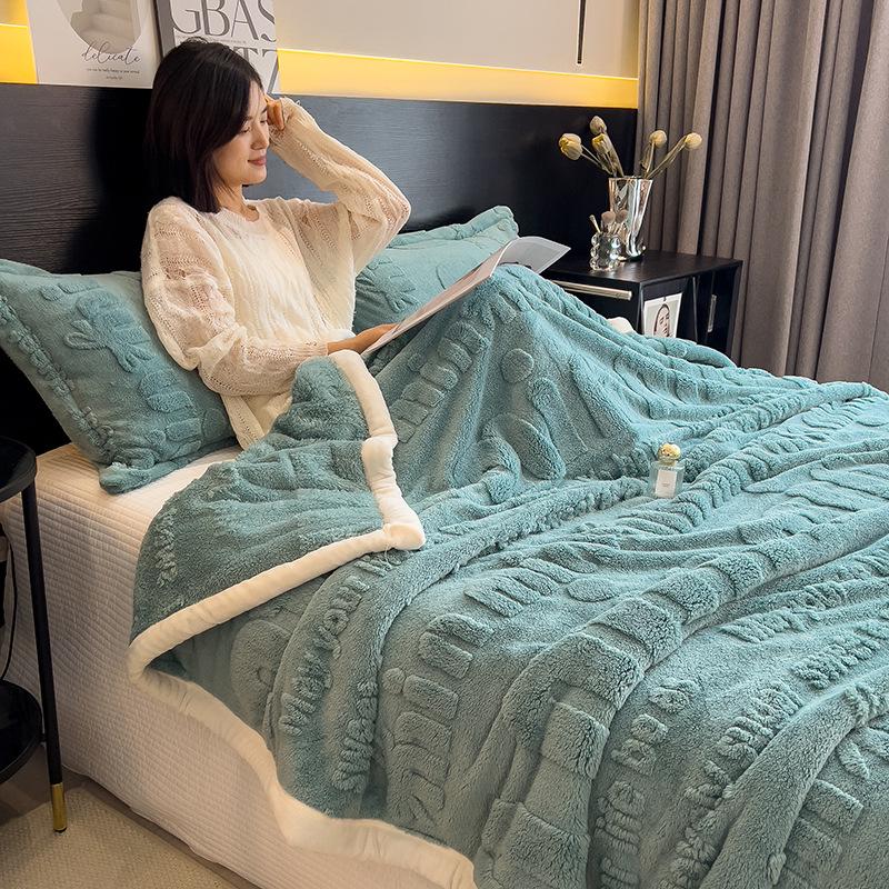 Class A Carved Winter Coral Fleece Blanket - Warm, Multifunctional Gift Blanket