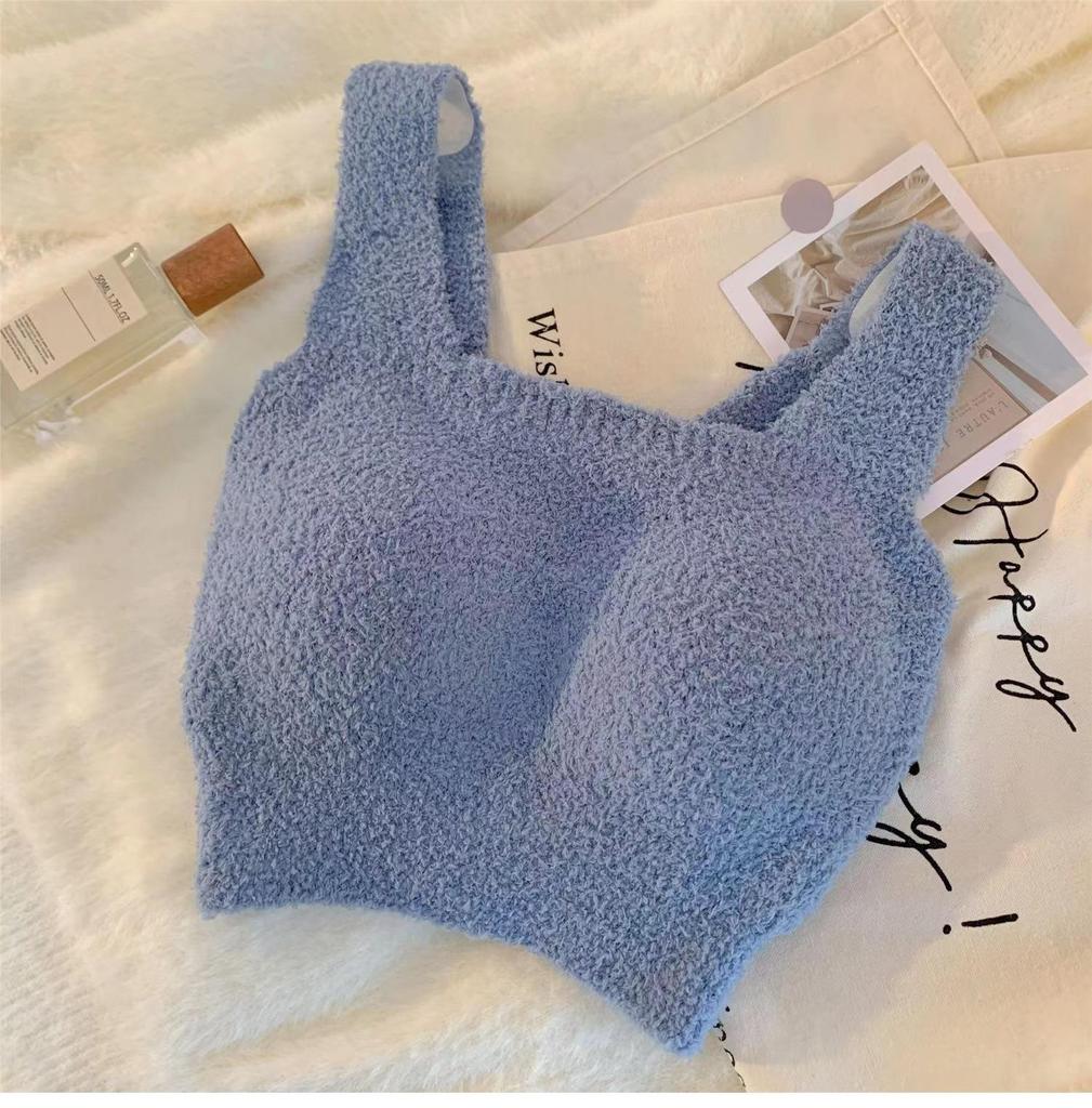 Women's Lambswool Warm Vest with Built-in Chest Pads – Slimming, Close-fitting Base Layer for Autumn/Winter, Wearable as Outerwear.