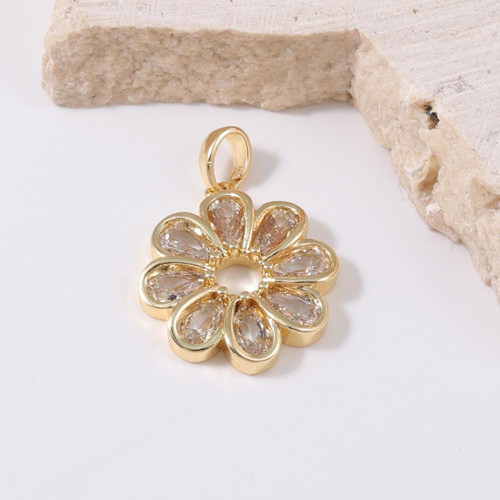 Japanese-Korean Exquisite Flower Pendant - Light Luxury & Versatile Design Jewelry