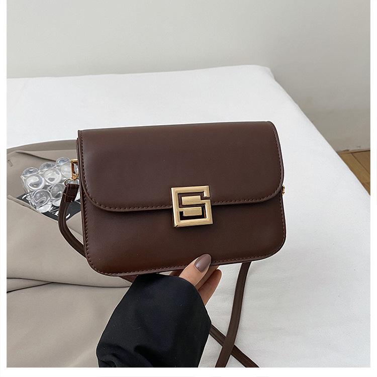 Foreign style retro armpit bag 2025 new autumn small square bag high-end niche chain single shoulder crossbody tofu bag