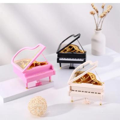 Kreative Klavierförmige Spieluhr Romantische Klassische Klavierförmige Spieluhr Exquisite Kunststoffe Umweltfreundliches Heimdekorationsornament ZG117