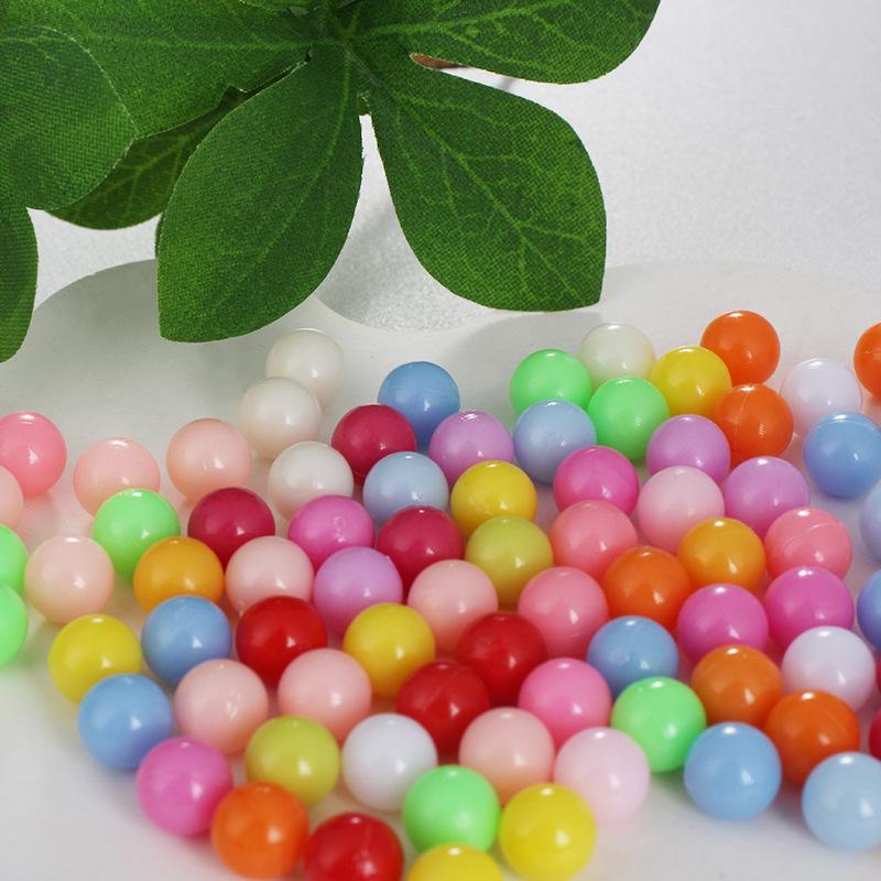 Şeker Rengi Plastik Boncuklar: Çocuk DIY Takıları, El Sanatları ve Oyuncak Tabanca Mermileri İçin Deliksiz Yuvarlak Zıplayan Toplar.
