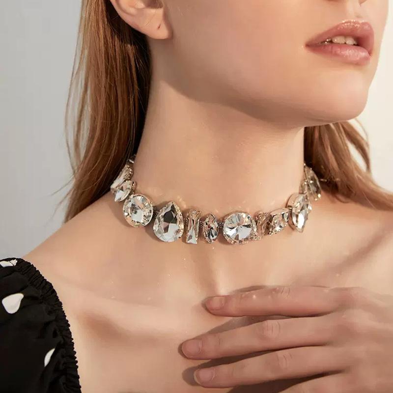

Personality Exaggeration Fashion Geometry Crystal Beaded for Women New Luxury Temperament Shiny Zircon Choker Chain Jewelry Gift серебряный