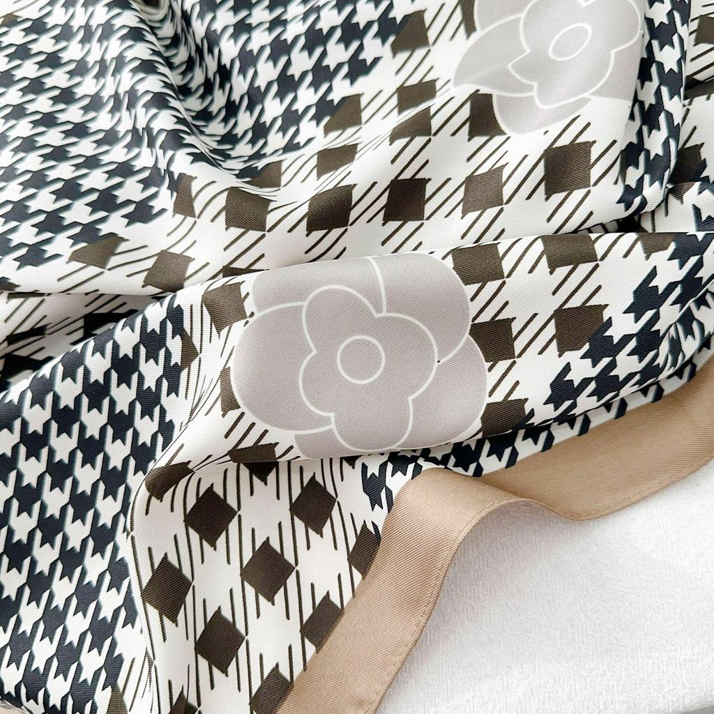 90×90 Großer Hochwertiger Schwarz-Weiß Gestreifter Schal: Professionelle Halsbekleidung, Stirnband & Sonnenschutz-Kopftuch