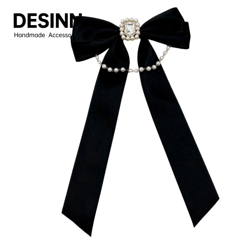 Módní Látka Černá Bílá Mašlička Perlový Řetízek Křišťálový Kamínek Brož Elegantní Dámský Límec Košile Špendlík Květina Smuteční Brož Šperk