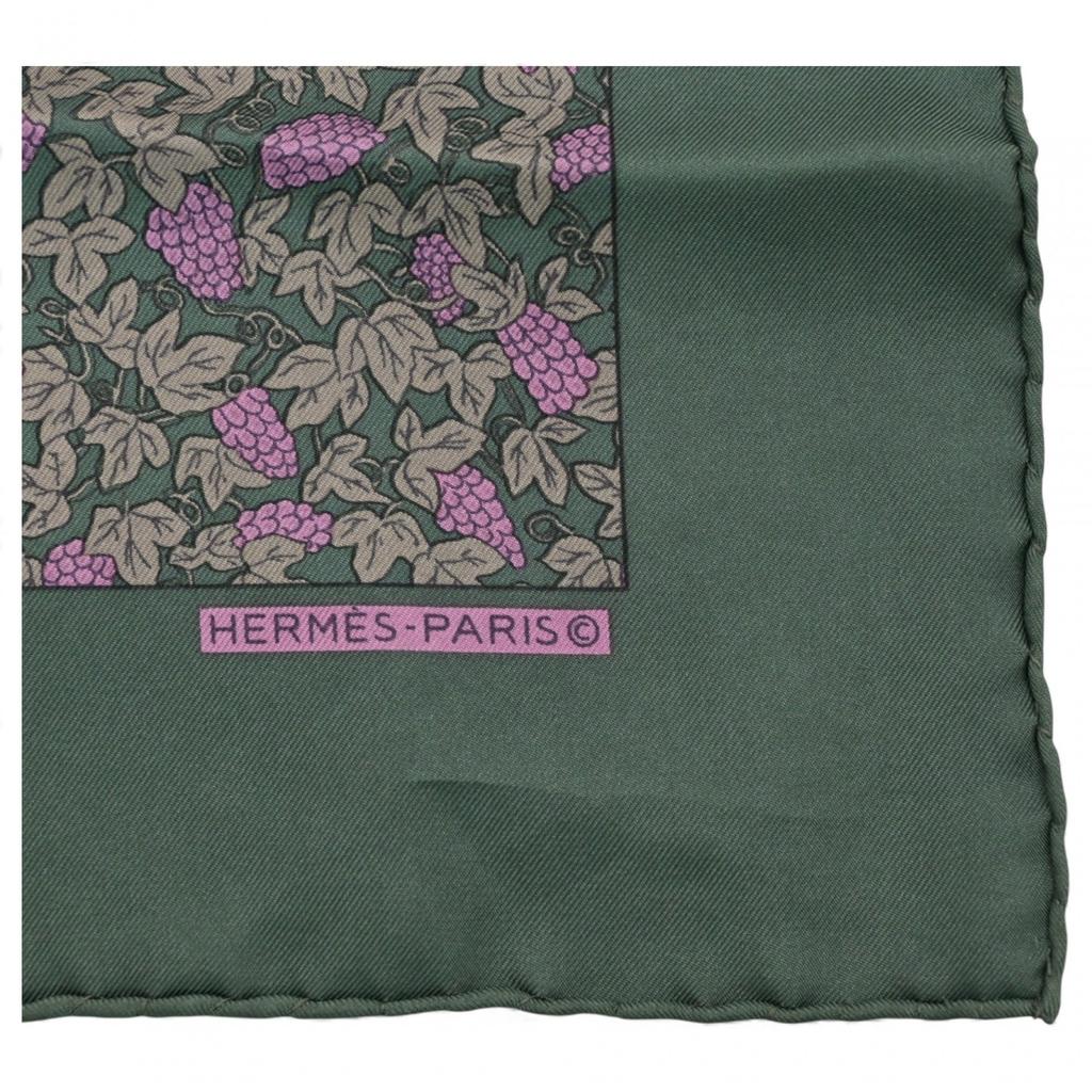 Auth HERMES Petit Carre Scarf Grape Pattern Green He7707kk