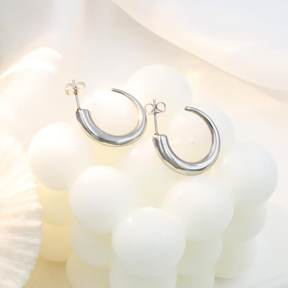 Cold Wind Titanium Steel C-Shaped Women'S Stud Earrings Niche Personality Simple Horn Hollow Jewelry Earrings