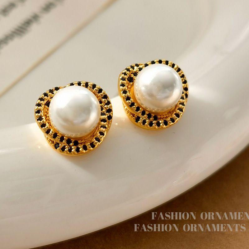 Welfare Fancy Accessible Luxury Spring/Summer New Arrival Earrings Necklace Fashion Elegant Vintage Earrings Trendy Niche Accessories