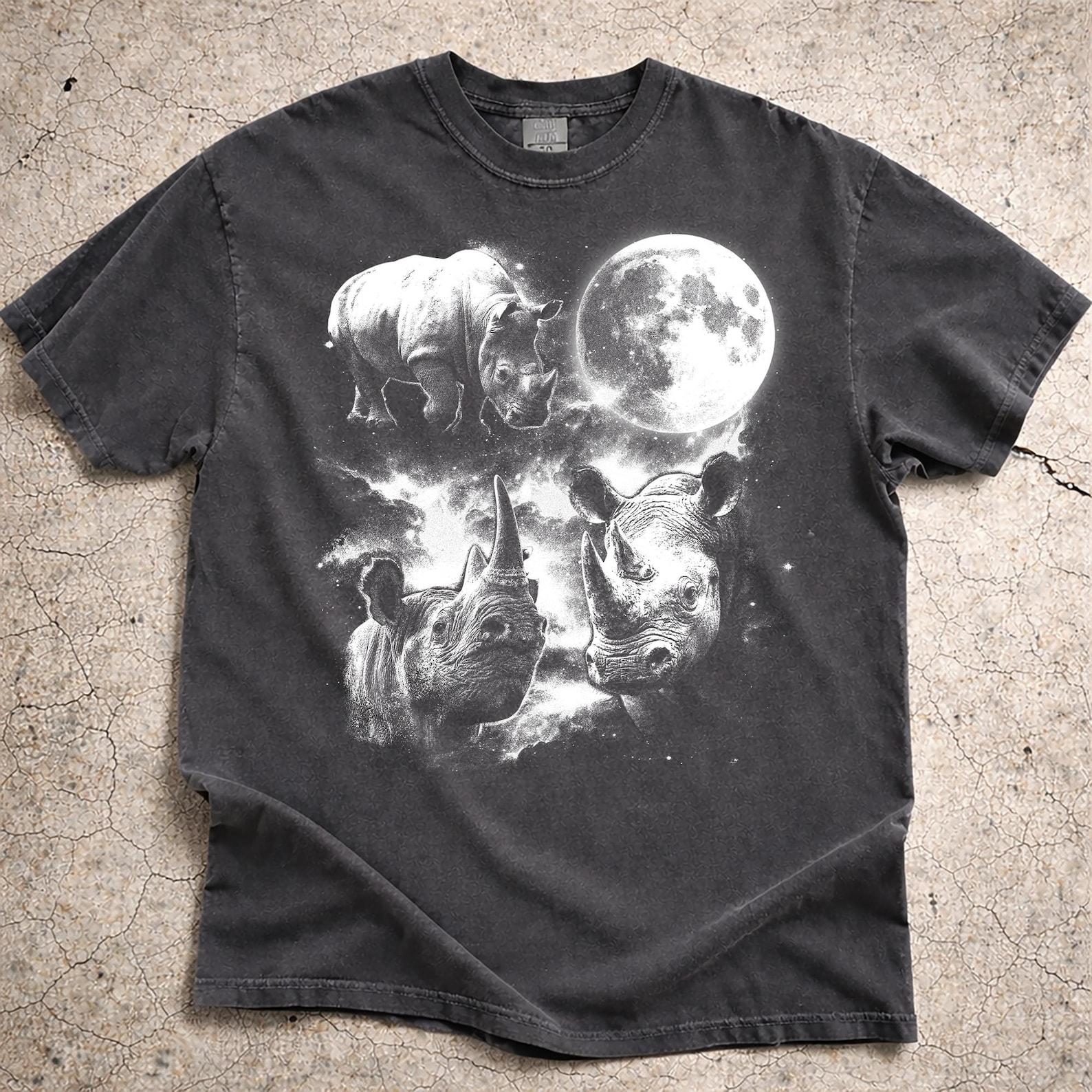 Retro Three Rhino Moon Shirt, Funny Safari Animal Tee For Nature Lovers, Fathers Day Gift, 90s Graphic Tshirt, Oversized Rhinoceros Top L