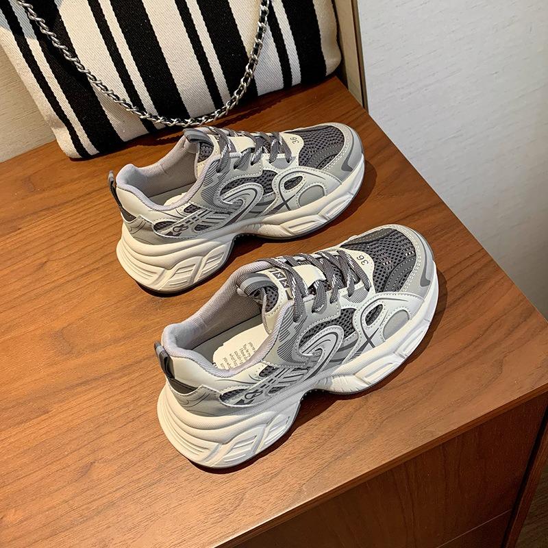 Retro-Farbabstimmung Dicksohlige Dad-Schuhe für Damen Neue kleine höhenverstärkende Mesh-Atmungsaktive Sport- und Freizeitschuhe für Damen