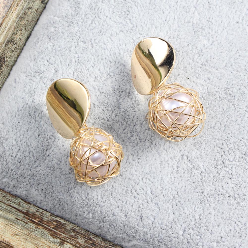 European & American Retro Geometric Pearl Stud Earrings