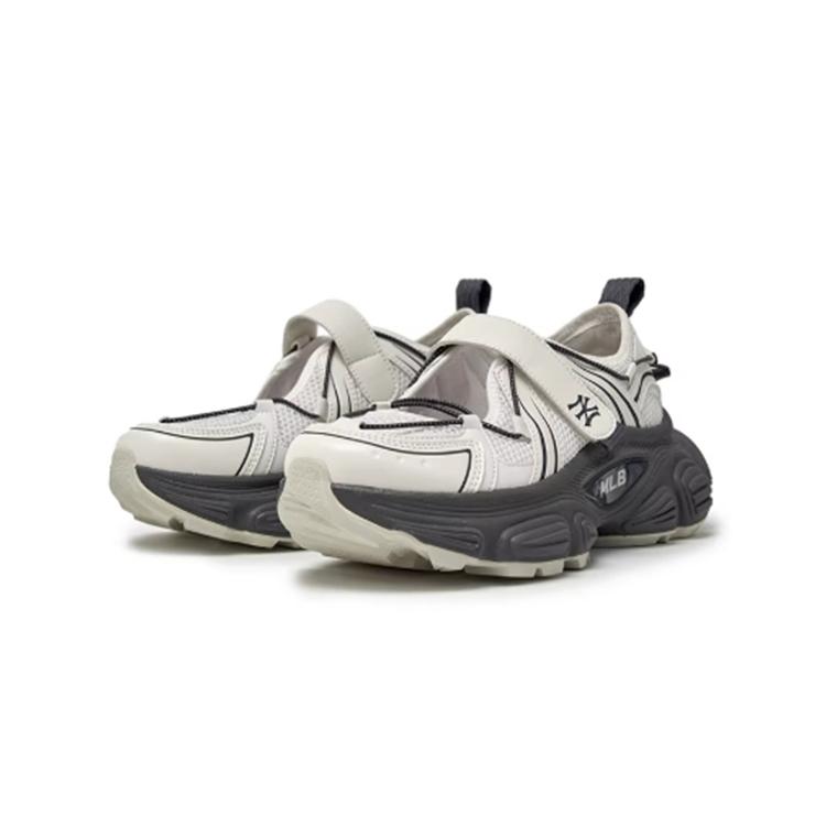 MLB New York Yankees Synthetic Leather Height Increasing Slip Resistant River Trekking Shoes Unisex Dark Gray 3ASXMJ46N-50GRD