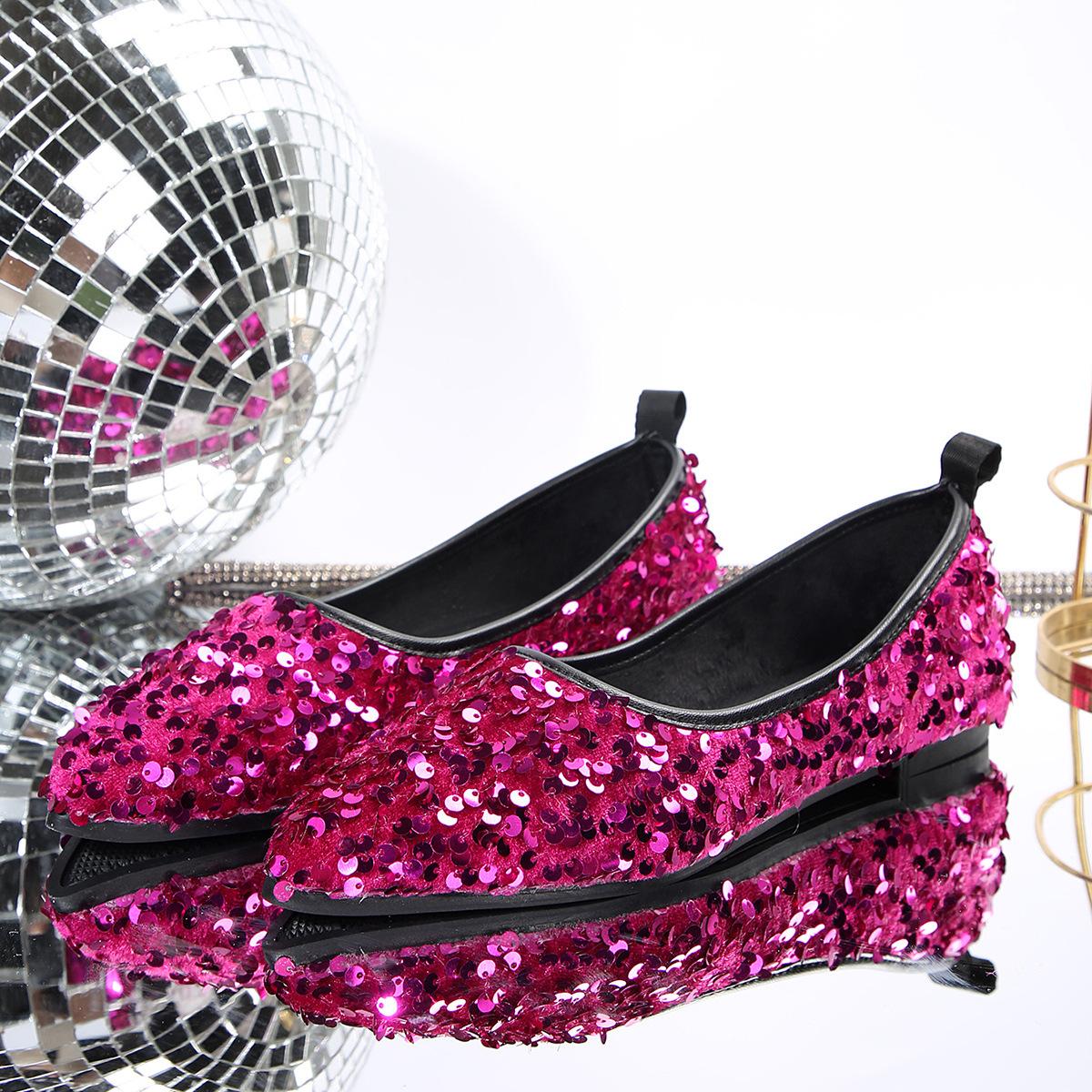 

Весна 2024 года, новые модные женские туфли для прогулок на открытом воздухе, удобные сандалии с острым носком, повседневные туфли на плоской подошве с пайетками и небольшим вырезом 35 красный