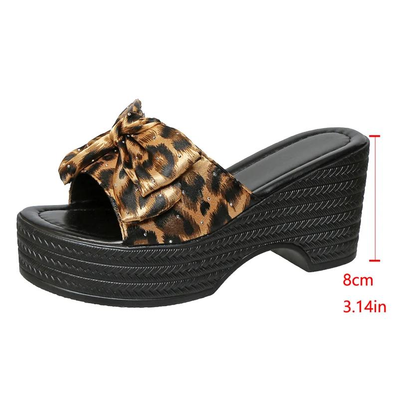

Модные леопардовые сандалии на танкетке с бантом для женщин Лето 2025 Модные массивные шлепанцы на платформе Женские сандалии на толстой подошве для пляжа 42 леопардовый