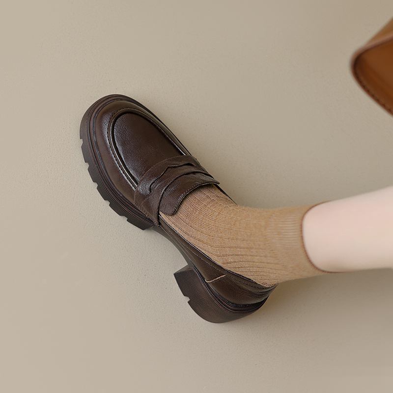 Осенне-летняя обувь из овчины с круглым носком на массивном каблуке Krazing Pot — фото 8