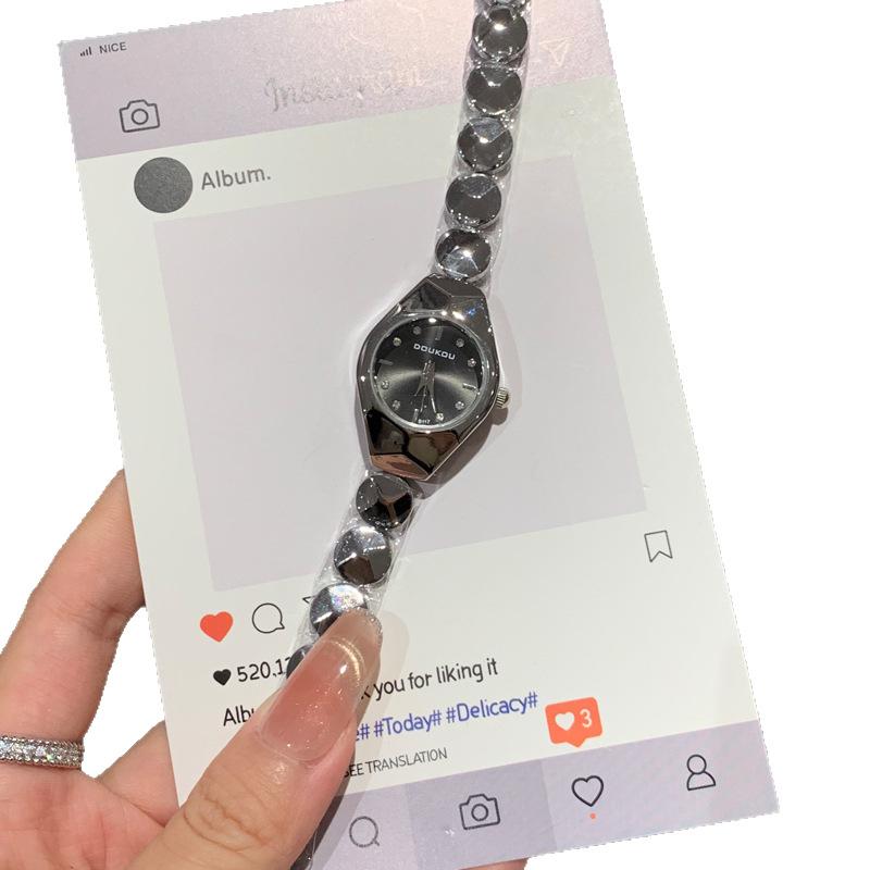 Alloy Bracelet Student Niche High-End Quartz Watch Small And Exquisite Women'S Watch