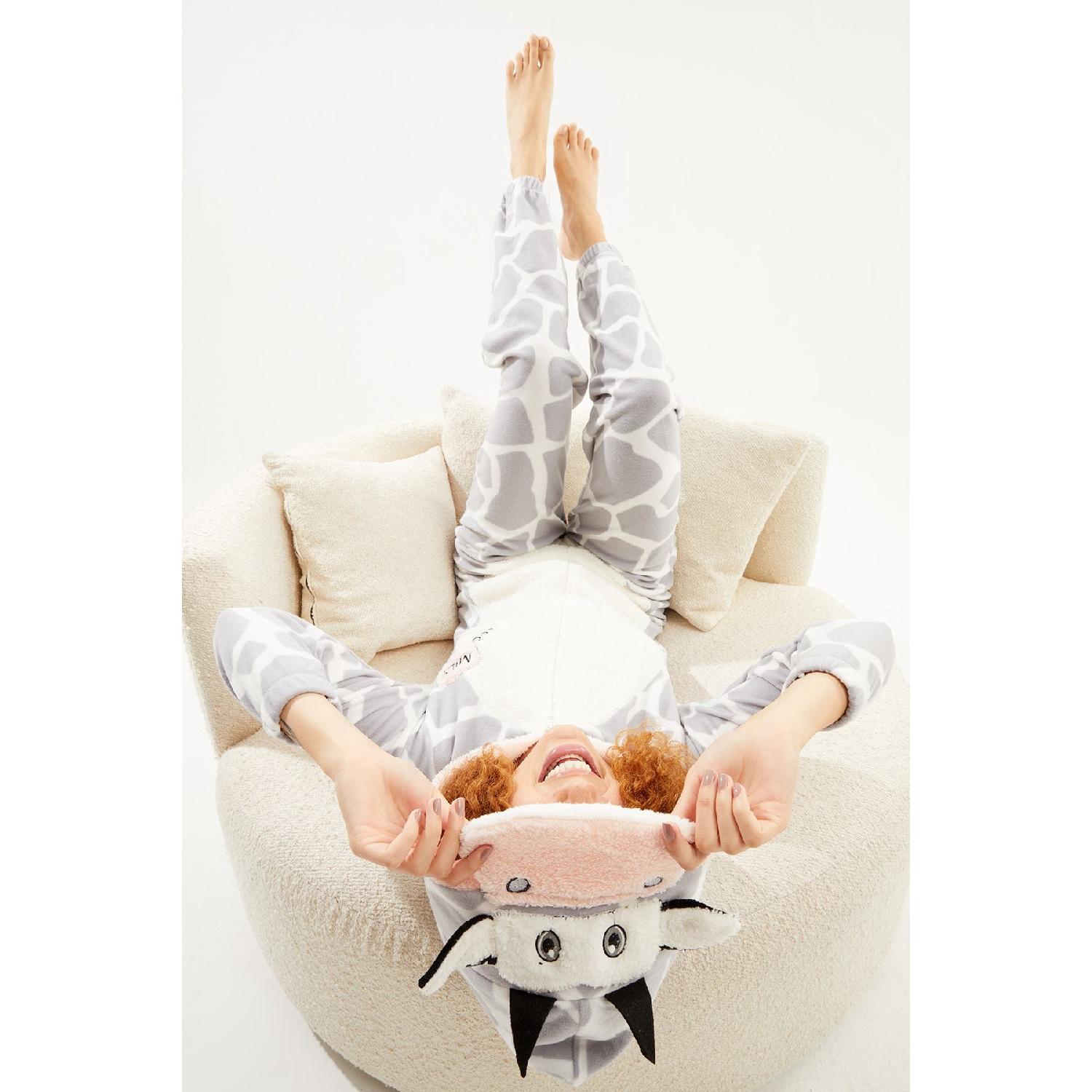

Women s Gray Cute Cow Pattern Fleece Jumpsuit Pajama Set S/M сірий колір
