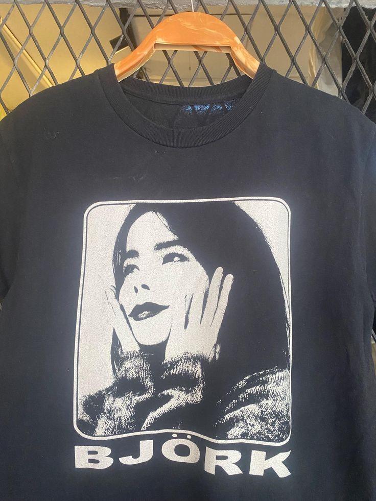 Rare Bjork Graphic Face Rare Design Black Unisex T shirt Reprint WA0033 L