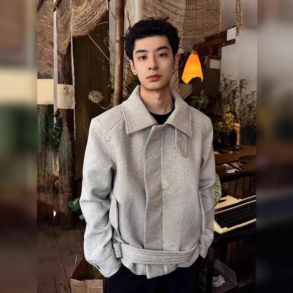 

Men s Retro Wool Short Jacket - True Shoulder Fit, Lapel, Tie Design, Autumn/Winter Outerwear Large сірий колір